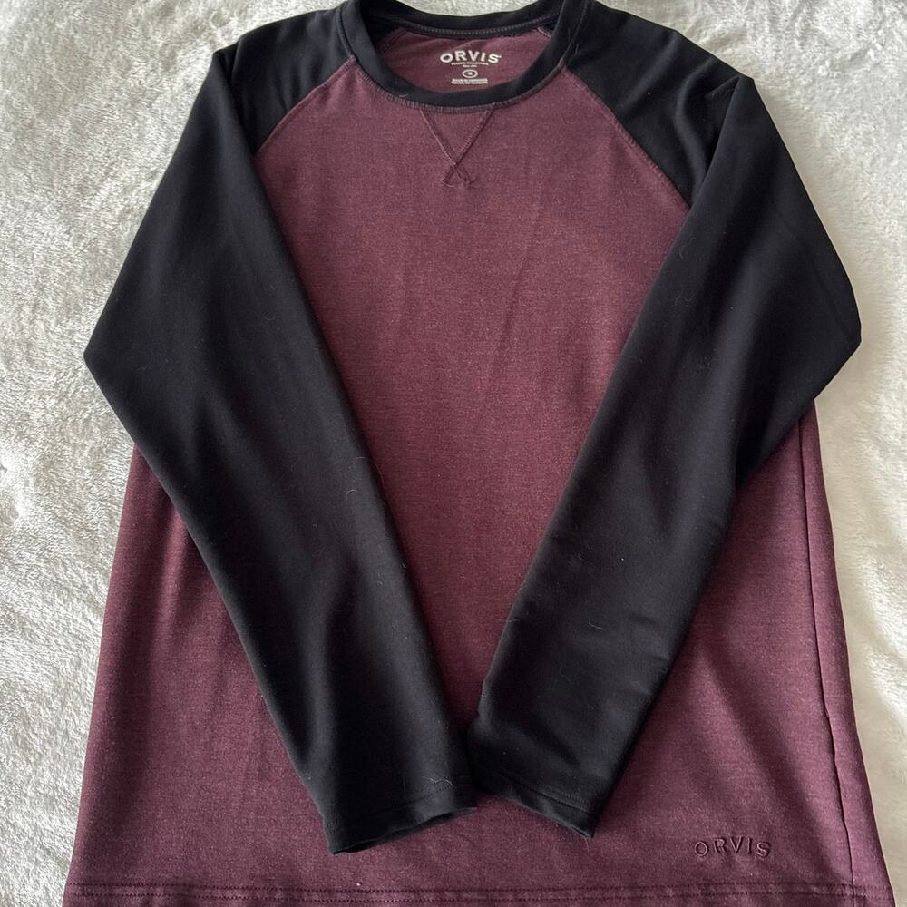 Orvis classic collection, Long sleeve men’s shirt, black and maroon. Size medium